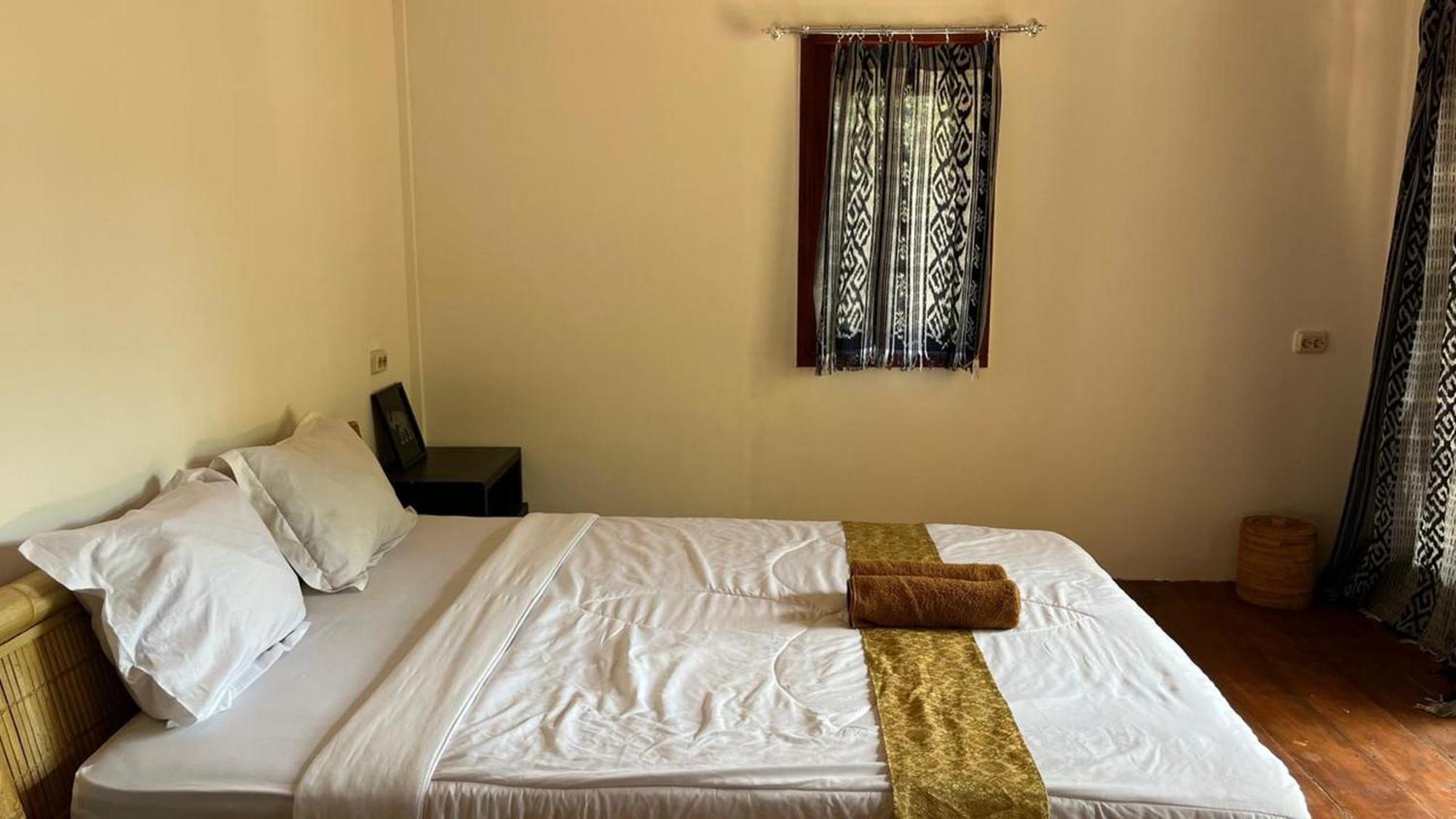 Cici Bungalow Senggigi Mangsit Exteriör bild