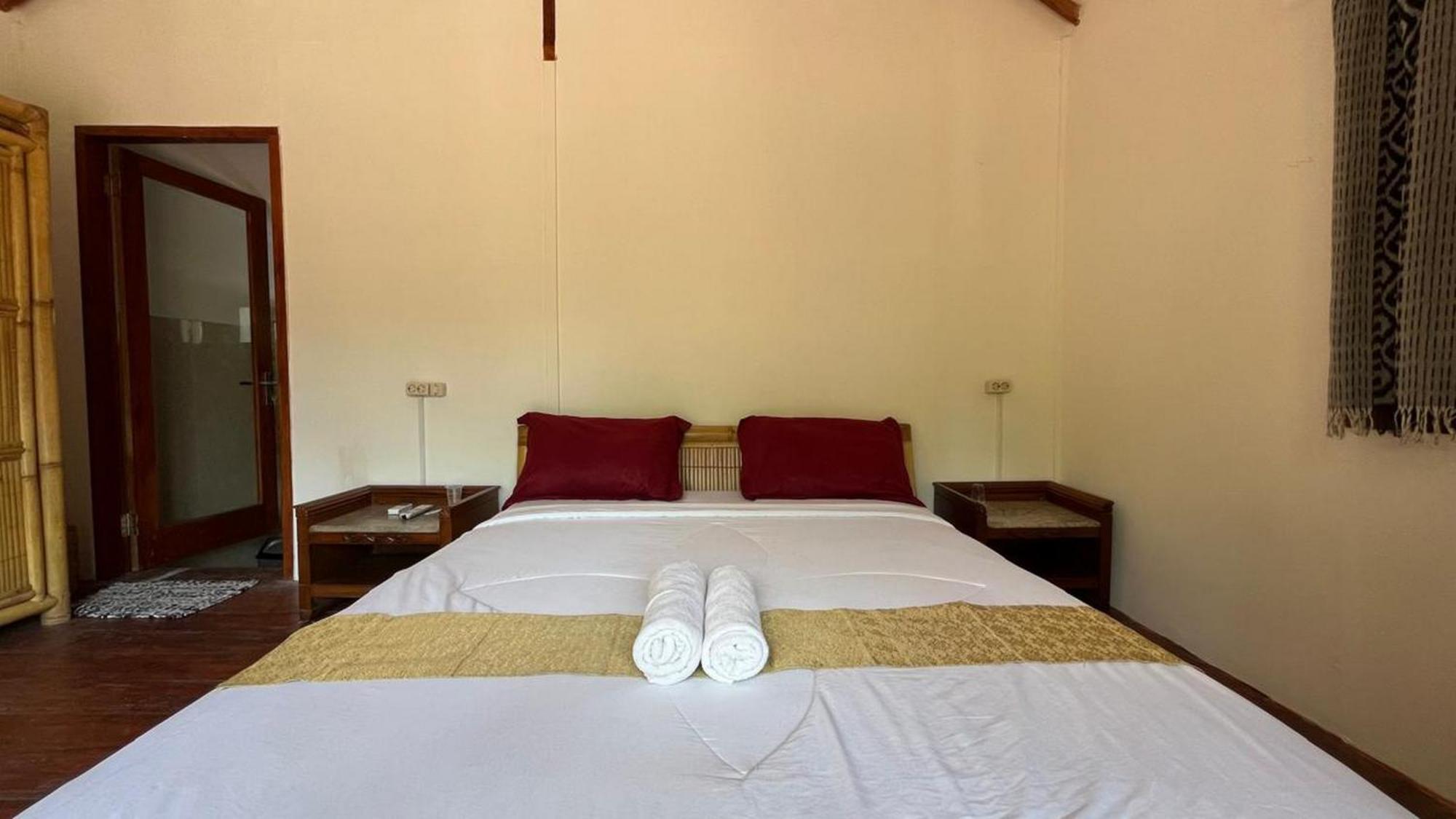 Cici Bungalow Senggigi Mangsit Exteriör bild